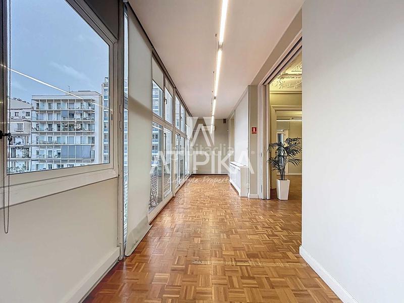 Foto ccdc5e22-581b-4f79-97b5-abb825862028. Rent office space with heating in Dreta de l´Eixample Barcelona