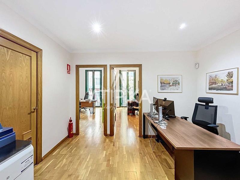 Foto d7e92a5b-70e6-40e6-93c6-6461b227dee9. Affitto ufficio in L´Antiga Esquerra de l´Eixample Barcelona
