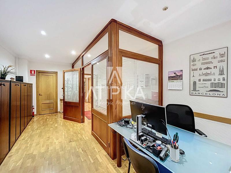 Foto ca30345a-6123-4901-be95-fd1407ffa3fb. Location bureau dans L´Antiga Esquerra de l´Eixample Barcelona