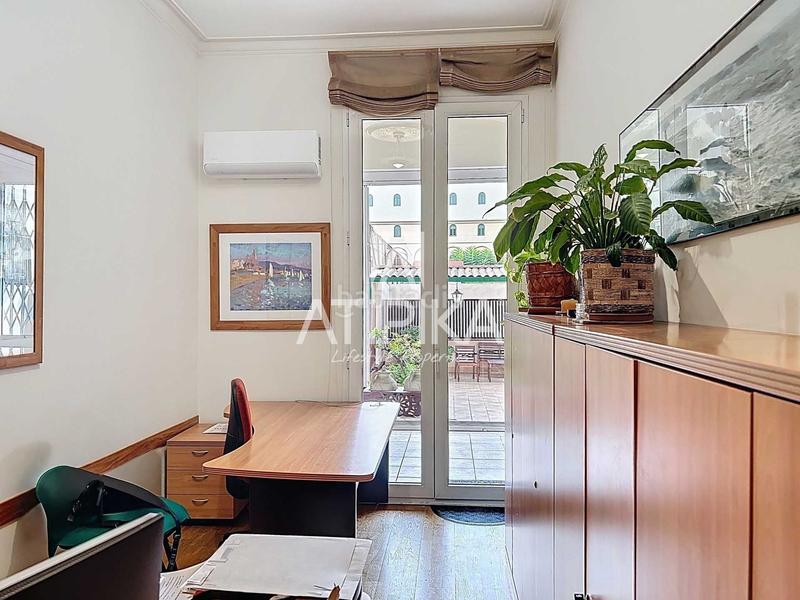 Foto fe2d0899-f7ee-4865-8727-08656761b763. Location bureau dans L´Antiga Esquerra de l´Eixample Barcelona