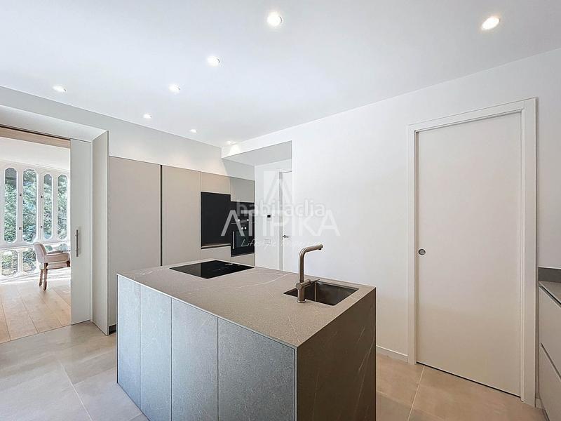 Foto 67c532f0-0e74-48c7-b4d4-5f7161a672e6. Piso exclusivo piso en venta reformado, con parking, en Pedralbes en Barcelona