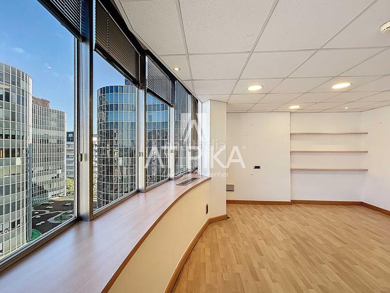 Foto 95551e09-e325-4471-82ef-766bbef7ff1d. Affitto ufficio con riscaldamento in Barri de les Corts Barcelona