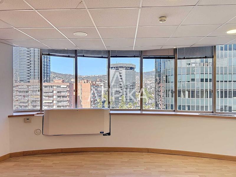 Foto e3286f3a-dbed-445f-9fe0-9982b546fc45. Affitto ufficio con riscaldamento in Barri de les Corts Barcelona