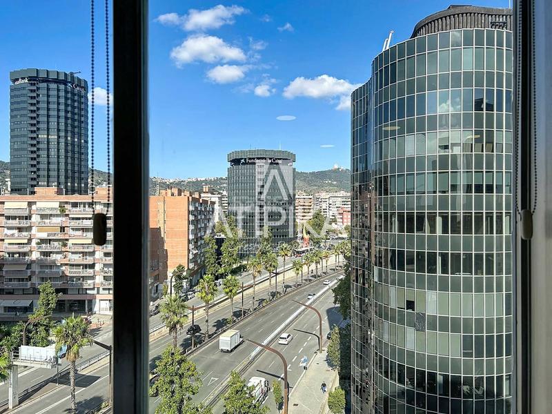 Foto 57dc130e-9fb5-470d-ad0c-f67e0778a569. Alquiler oficina  en alquiler de 90m en el edificio trade en Barcelona