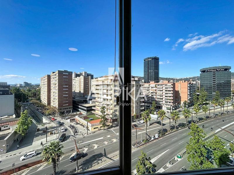 Foto c2e599ac-bf51-4607-a73e-12067d483417. Alquiler oficina  en alquiler de 90m en el edificio trade en Barcelona