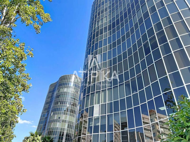 Foto ea99557a-19fd-4abb-9965-03a95ff0dd6b. Alquiler oficina  en alquiler de 90m en el edificio trade en Barcelona