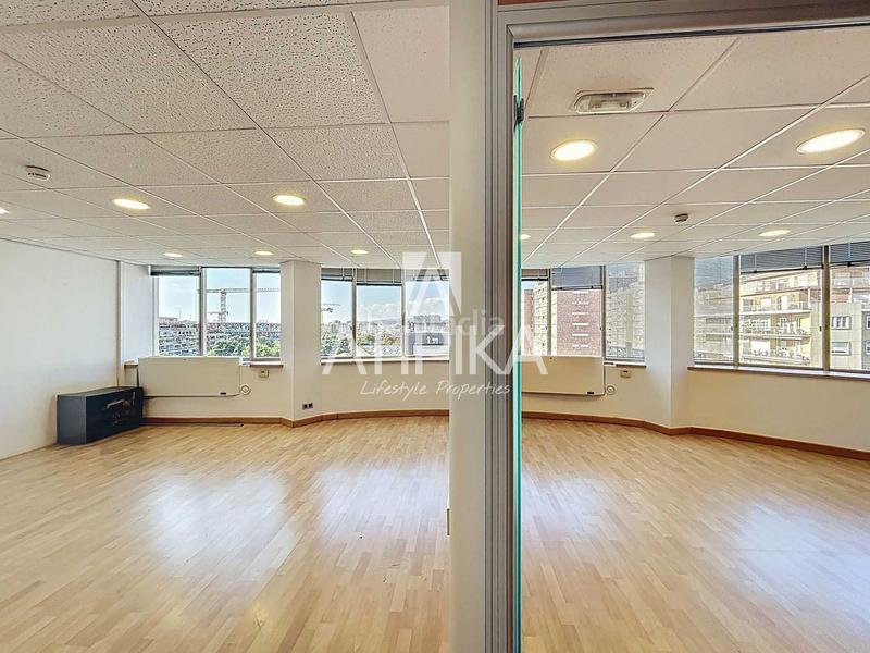 Foto 362267a9-5ce5-485e-870e-1eedc91dca72. Miete büro mit heizung in Barri de les Corts Barcelona