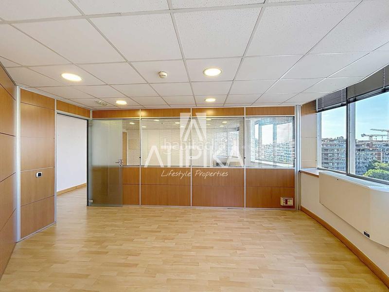 Foto 5d6b9f72-583c-4e5d-816c-5f6e0c12e913. Miete büro mit heizung in Barri de les Corts Barcelona