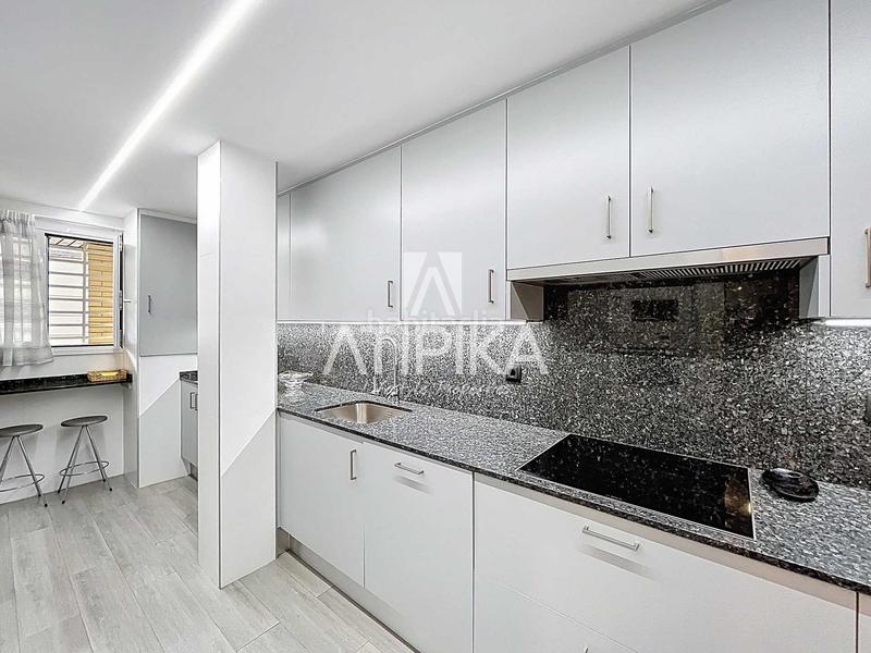 Foto 8318c9a6-1b42-4d3e-8b85-a94c46ceceb3. Casa amb calefacció aparcament a Sarrià Barcelona