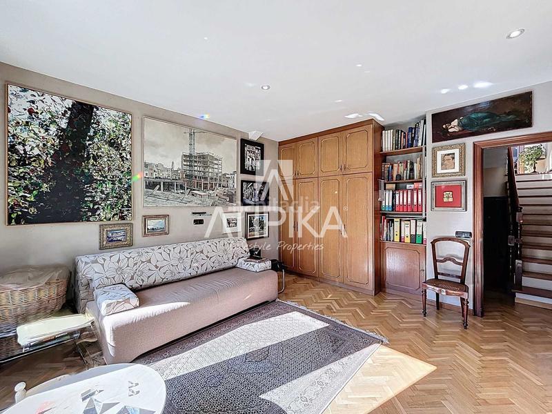 Foto aa439d2b-a59b-44fc-a51d-961e226ef4f0. Casa amb calefacció aparcament a Sarrià Barcelona