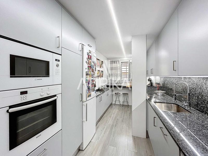 Foto ab273a3e-92e9-43f7-92e1-0560d0ef0406. Casa amb calefacció aparcament a Sarrià Barcelona