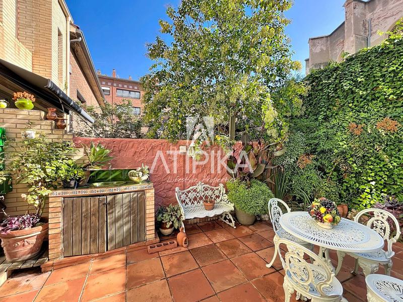 Foto c446960a-853e-4120-bf1a-284d91b9bfc8. Casa amb calefacció aparcament a Sarrià Barcelona