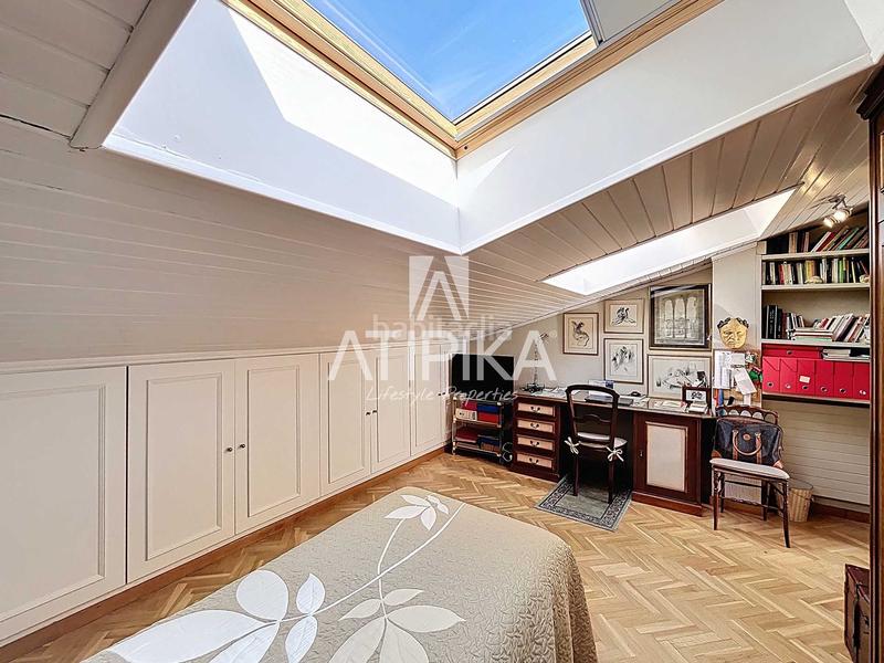 Foto e24a8034-ac65-40f8-814d-7c69b5563a58. Casa amb calefacció aparcament a Sarrià Barcelona