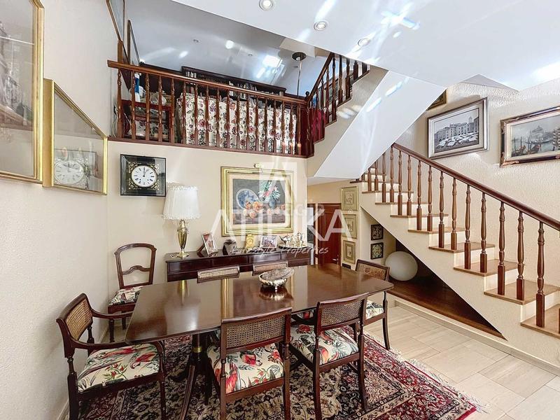 Foto e7a5762c-c112-421a-a0fb-b426907b3620. Casa amb calefacció aparcament a Sarrià Barcelona