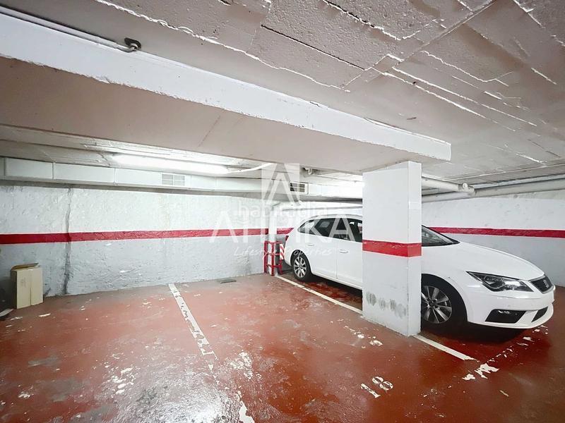 Foto fc51ec81-17d0-4636-861a-45aff80b7414. Casa amb calefacció aparcament a Sarrià Barcelona