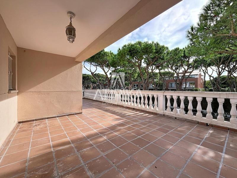 Foto d537e0da-06a9-44a1-9e24-dc0d9a41e50c. Miete haus mit parking in Gava Mar Gavà