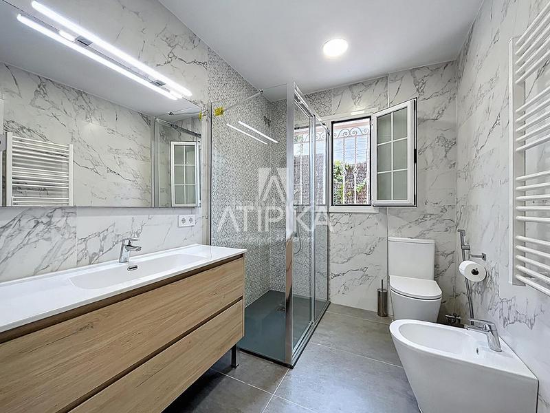 Foto 5e6aa374-08cc-43a3-b2ba-b996701a3bfd. Rent house with parking in Gava Mar Gavà