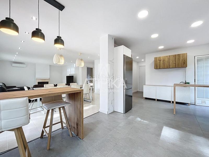 Foto 85cc0d9b-70bc-440f-9678-5316354453cc. Rent house with parking in Gava Mar Gavà