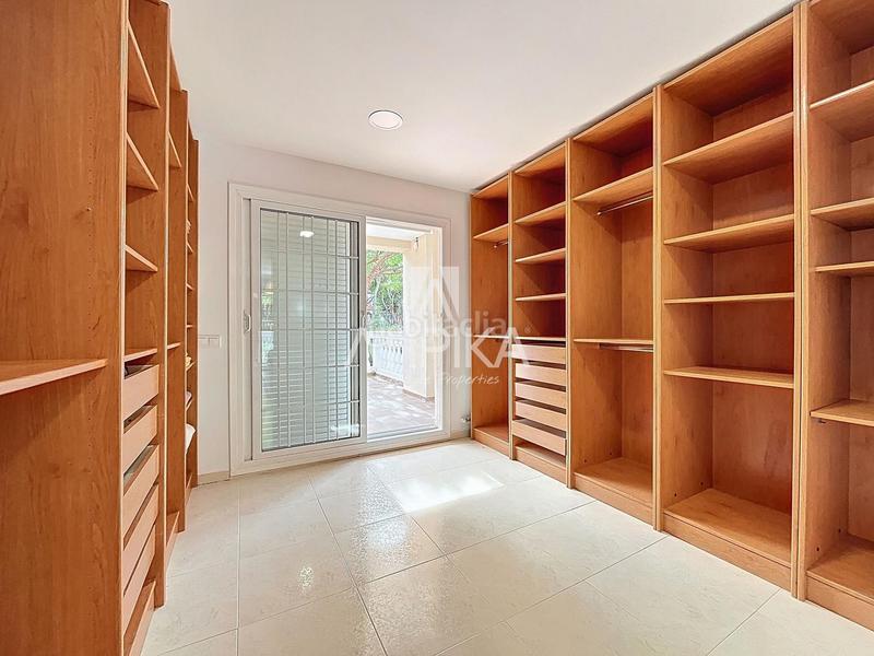 Foto b81bf714-c279-4c41-9083-2d115642968b. Rent house with parking in Gava Mar Gavà