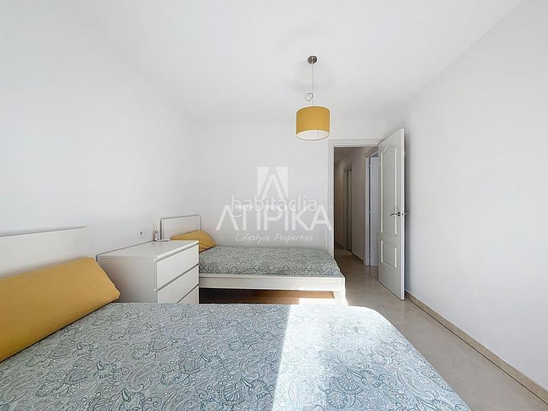 Foto bd5630e3-1246-4c6c-a075-494d4bd3cb8b. Rent house with parking in Gava Mar Gavà