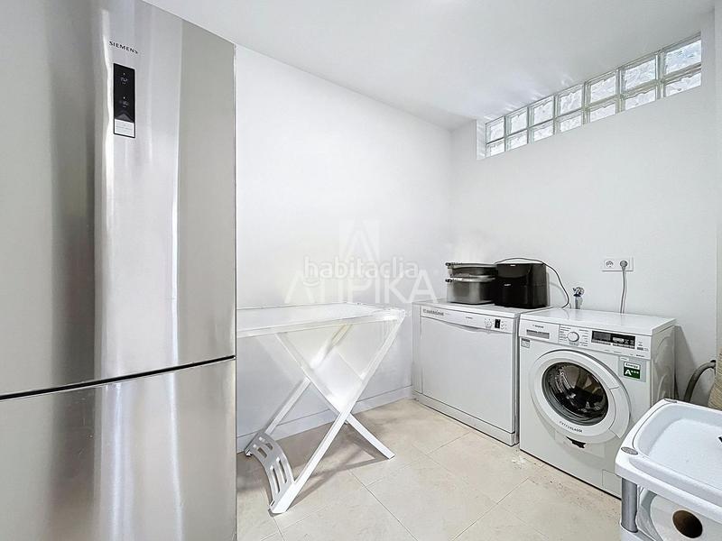 Foto d97991d9-1c92-4d84-9a76-ee9c37715ca5. Rent house with parking in Gava Mar Gavà