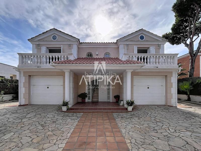 Foto e73536bc-cba4-4577-8d6e-5234572444e5. Rent house with parking in Gava Mar Gavà