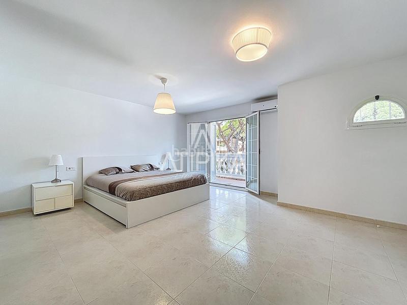 Foto f9583851-98ce-426d-9e68-eb4c902a2078. Rent house with parking in Gava Mar Gavà