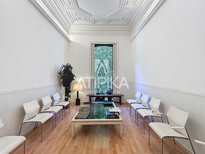 Foto 429c38c2-7816-46d0-a7b2-48a6f68aee9d. Alquiler local comercial oficinadespacho en alquiler de 125m en la dreta de leixample en Barcelona