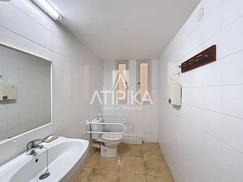 Foto 682adba3-7cd4-4dcf-998b-c51522d40990. Alquiler local comercial oficinadespacho en alquiler de 125m en la dreta de leixample en Barcelona