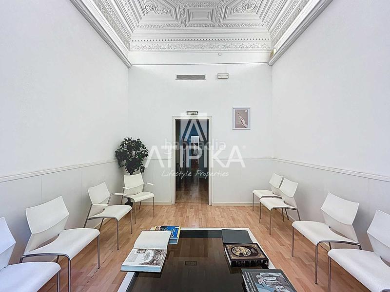 Foto b4bc41b7-8e8a-4708-a29a-29ec9d87fe09. Alquiler local comercial oficinadespacho en alquiler de 125m en la dreta de leixample en Barcelona