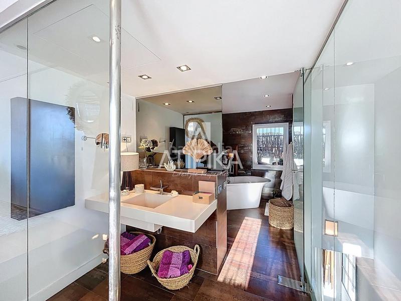 Foto 51654666-7a0f-421f-a9ee-81b11ec765b2. Dúplex amb calefacció a Carmel Barcelona