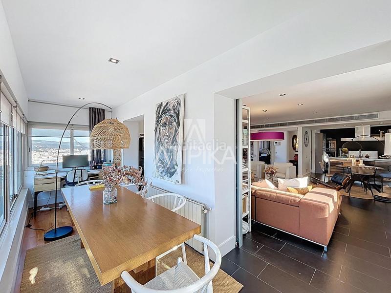 Foto 5394218a-2644-4960-90c4-58bb30be1e3f. Dúplex amb calefacció a Carmel Barcelona