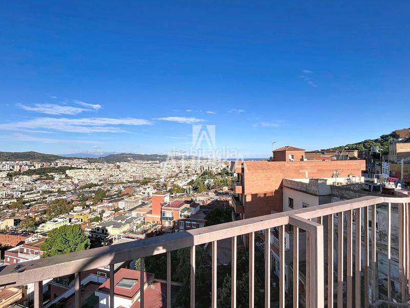 Foto 7fde7ffe-8337-43b5-8870-7104591a0f10. Dúplex amb calefacció a Carmel Barcelona