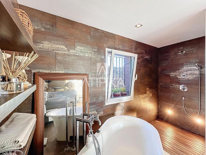 Foto c1ef619f-b4fd-4ff2-a778-5fe0e92b52b9. Dúplex amb calefacció a Carmel Barcelona