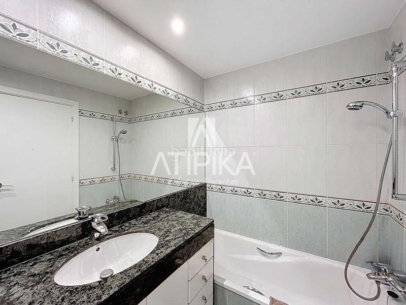 Foto 2346572e-4455-491a-bef4-da1a0b5c1844. Flat with heating parking in Sant Andreu de Palomar Barcelona