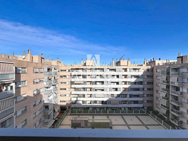 Foto 4548e9bb-be84-4849-83f4-884585021cc3. Flat with heating parking in Sant Andreu de Palomar Barcelona