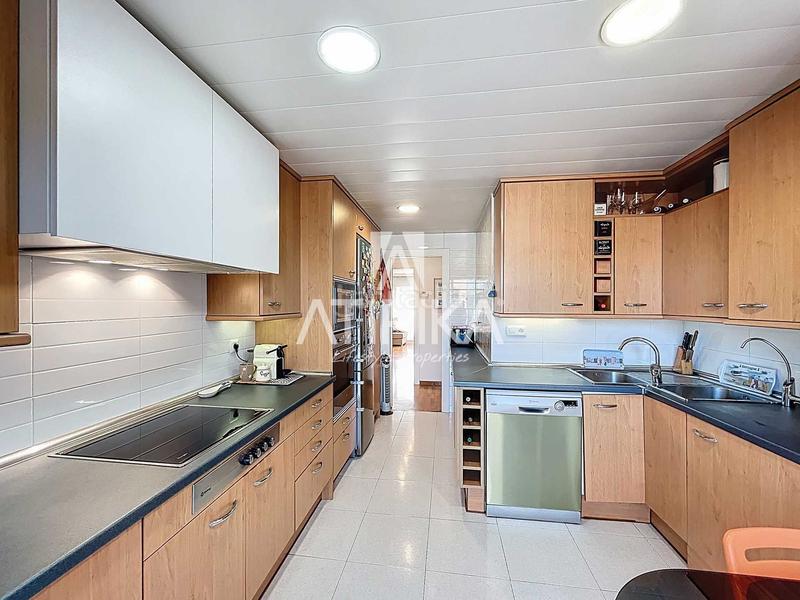 Foto 5856c6e1-0760-4d77-93f2-00f94291c770. Flat with heating parking in Sant Andreu de Palomar Barcelona