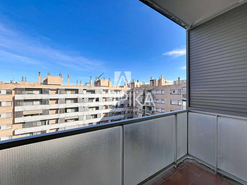 Foto 7cb9032f-e51e-42a4-9118-e53bdde0121b. Flat with heating parking in Sant Andreu de Palomar Barcelona