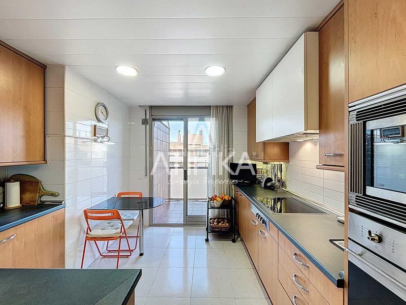 Foto bc5b7248-02ec-4837-a678-84c9571855b4. Flat with heating parking in Sant Andreu de Palomar Barcelona