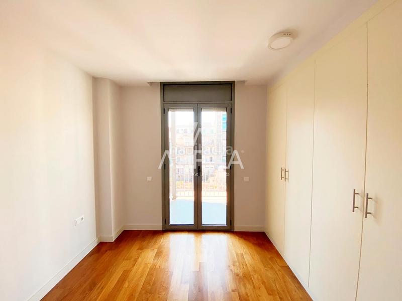 Foto 37c3e24e-ab73-45fe-8702-aa41fd1d360b. Location appartement avec parking dans Dreta de l´Eixample Barcelona