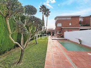 Maison à Sant Vicenç Platja. Casa pareada en venta con 7 habitaciones, piscina privada y lice