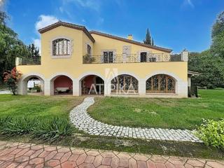 Casa in Cabrera de Mar. Espectacular masía de lujo en venta con vistas al mar y zona wel