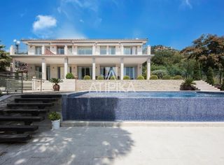 Rent House  Jaume balmes. Villa exclusiva de casi 800m2 y 1500m2 de parcela con piscina, á