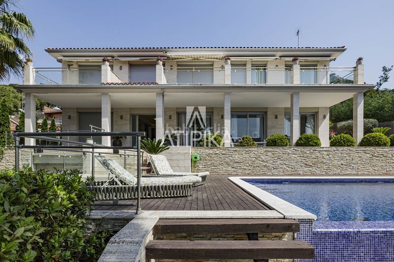 Foto fbba98ee-0d72-4583-9048-e9f03ccf6e56. Location maison avec chauffage parking piscine dans Cabrils