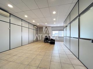 Miete Fabrikhalle in Montmar. Nave industrial en alquiler de 505 m en enclave estratégico