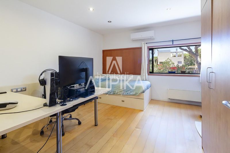 Foto 1d3a12a8-205a-4d8c-9ffd-e427ee490baa. Casa amb aparcament piscina a Gava Mar Gavà