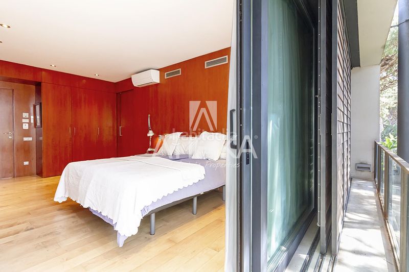 Foto 35d2ff6d-da35-4ff2-bd5f-eb0a0bab4533. Casa amb aparcament piscina a Gava Mar Gavà