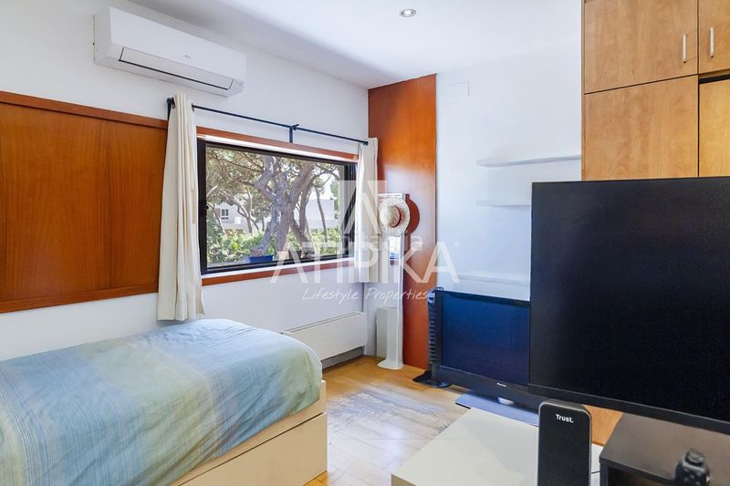 Foto 555f0f36-1800-4a5b-80ae-ce3e1311a6b2. Casa amb aparcament piscina a Gava Mar Gavà