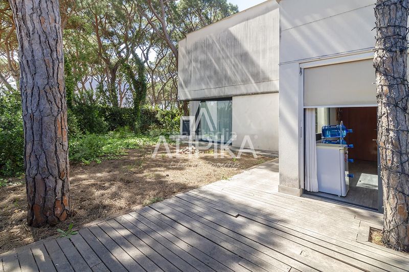 Foto 91355a4f-eeaa-4832-88e7-ff7039107682. Casa amb aparcament piscina a Gava Mar Gavà