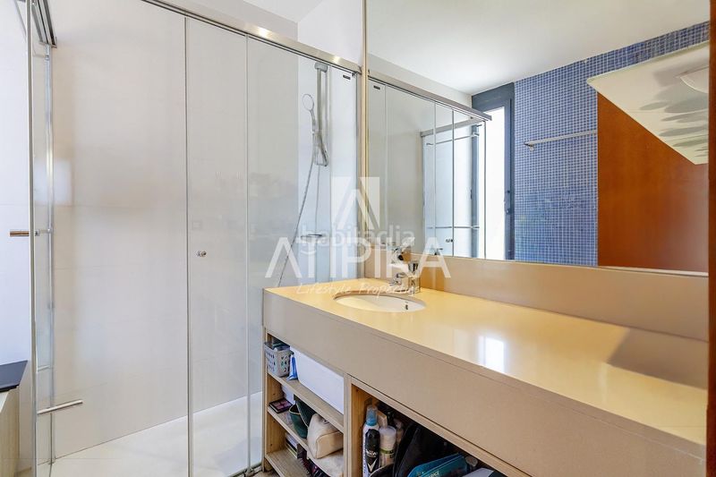 Foto 9aab5de5-0104-4ddf-b571-29ffa79ee2d0. Casa amb aparcament piscina a Gava Mar Gavà